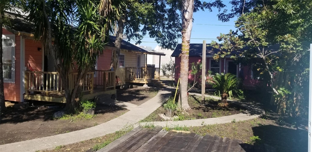 4418 Avenue P 1/2 Unit 3 - Photo 1