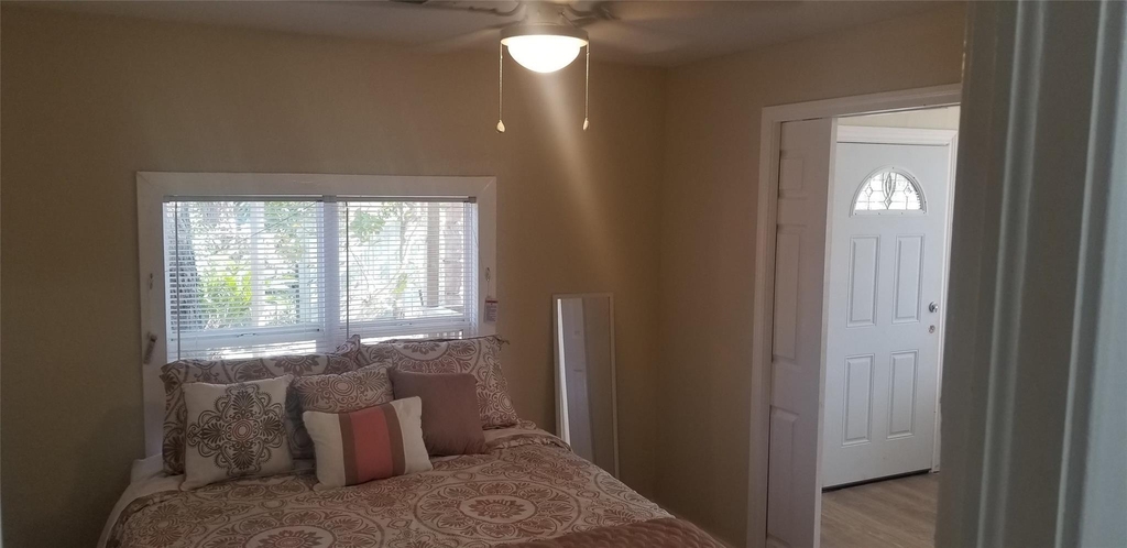 4418 Avenue P 1/2 Unit 3 - Photo 5