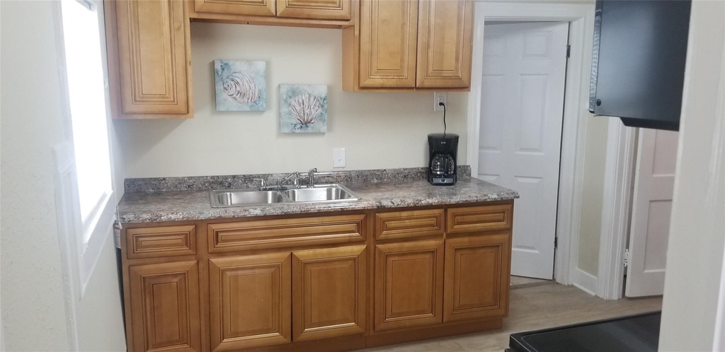 4418 Avenue P 1/2 Unit 3 - Photo 6