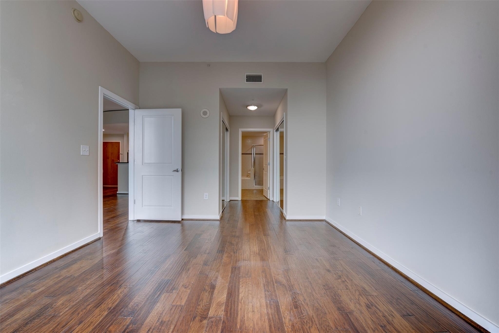 5925 Almeda Road - Photo 14