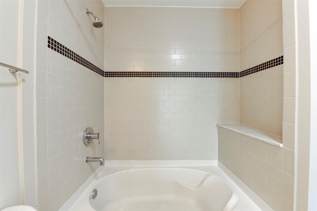 5925 Almeda Road - Photo 25
