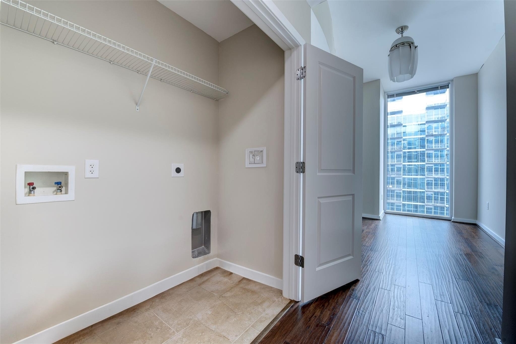 5925 Almeda Road - Photo 23