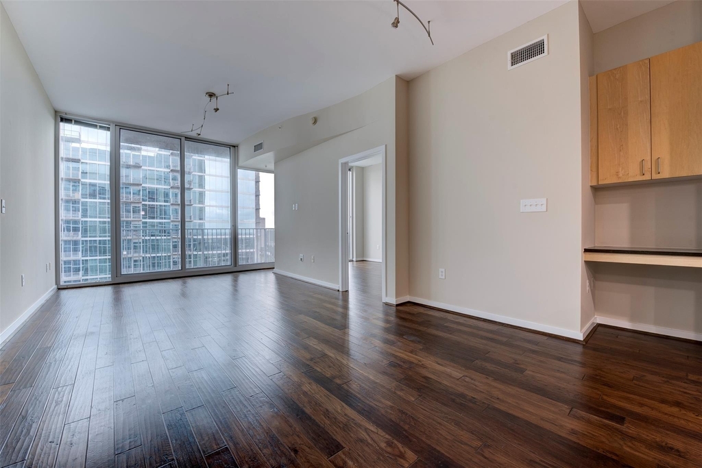 5925 Almeda Road - Photo 6