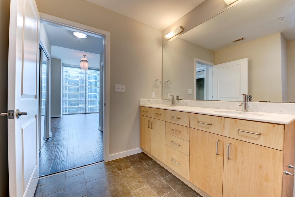 5925 Almeda Road - Photo 19