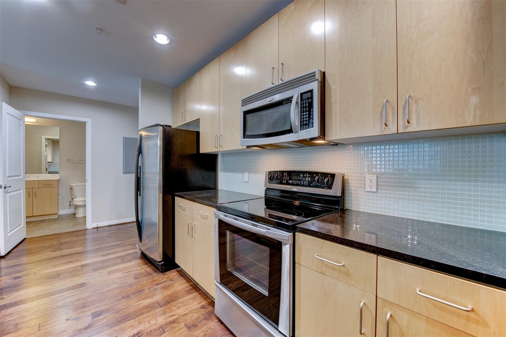 5925 Almeda Road - Photo 5