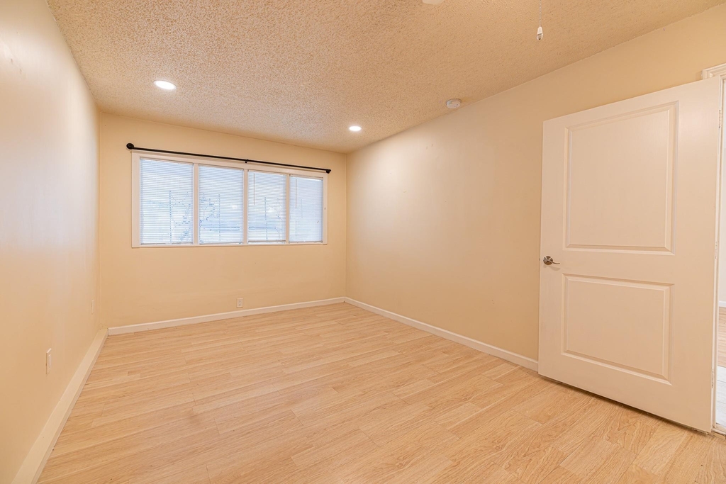 4113 Edison Street - Photo 10