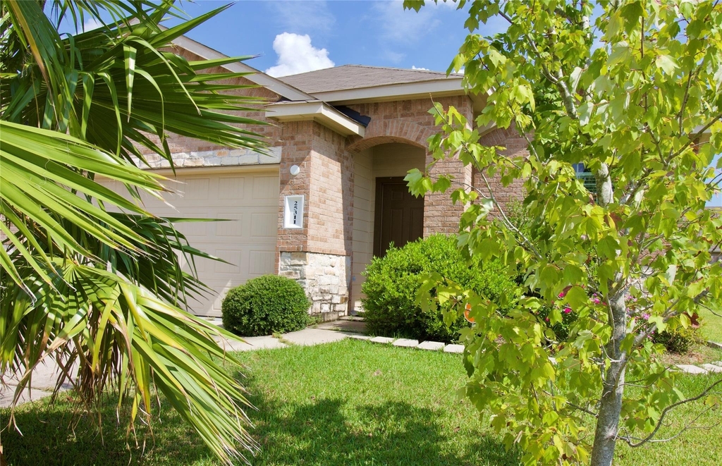 25311 Saddlebrook Ranch Drive - Photo 2