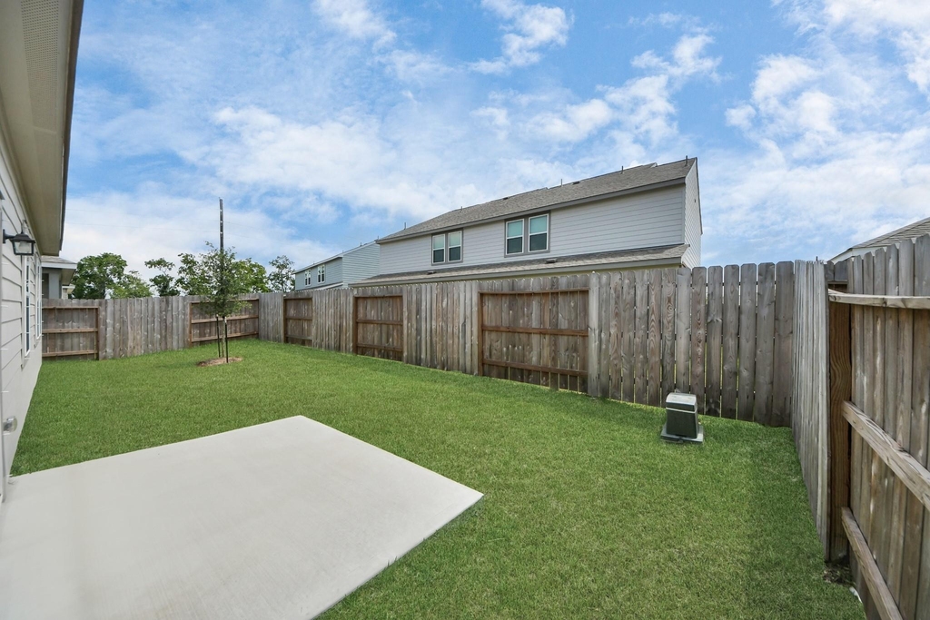 1902 Corsica Creek Lane - Photo 34