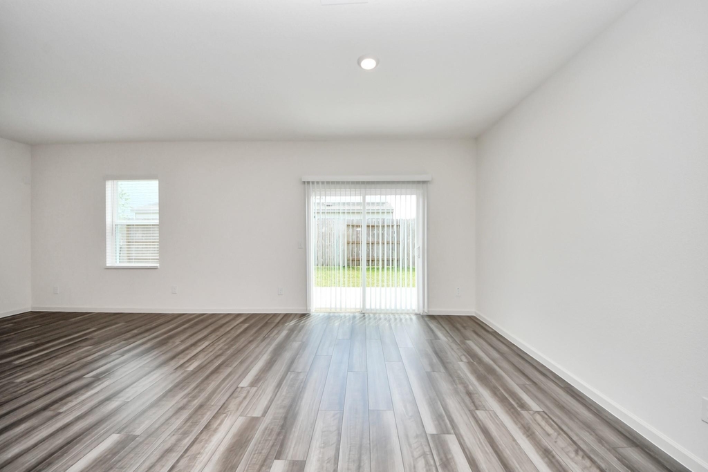 1902 Corsica Creek Lane - Photo 16