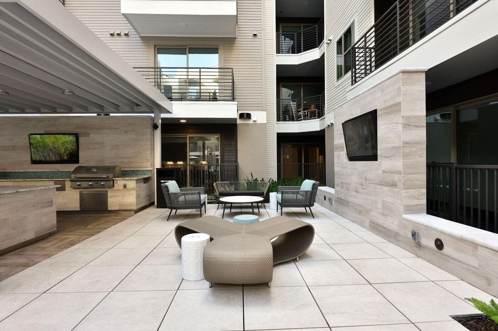 6400 Washington Avenue - Photo 11