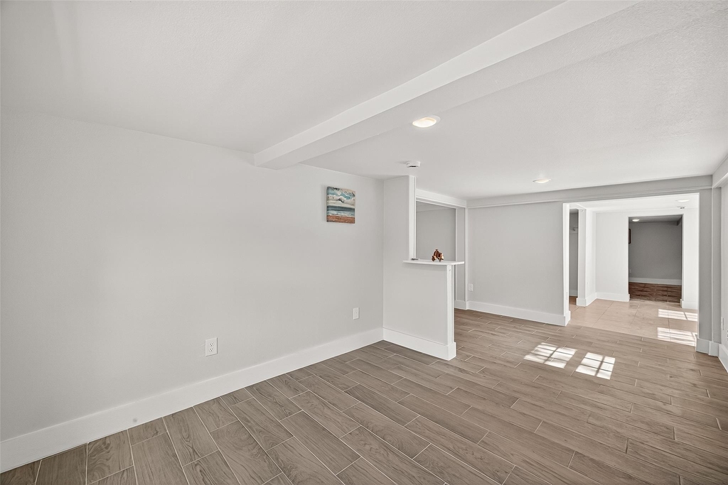 1814 33rd Street - Photo 3