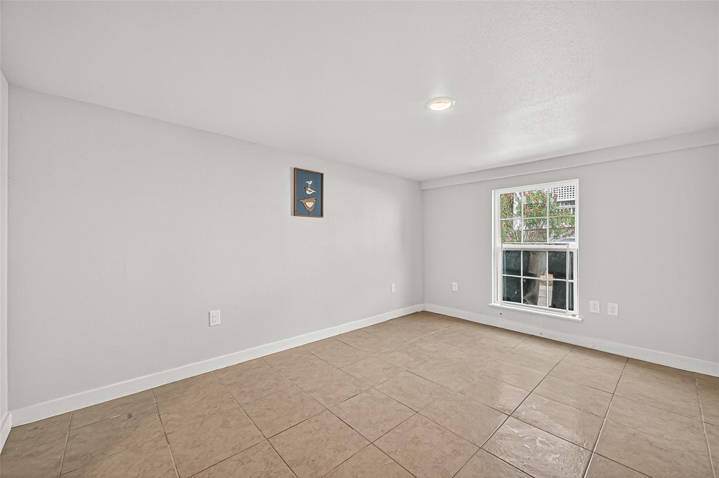 1814 33rd Street - Photo 9