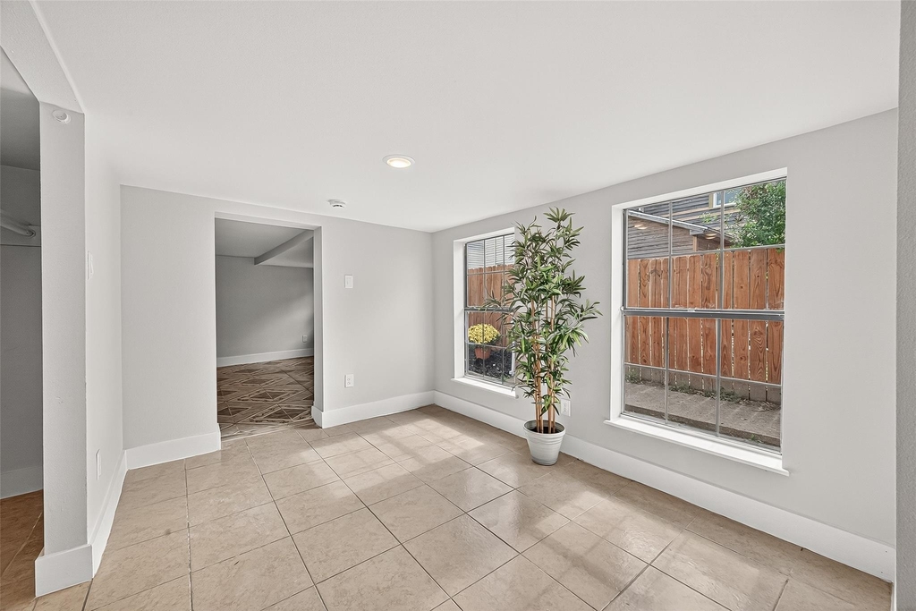 1814 33rd Street - Photo 4