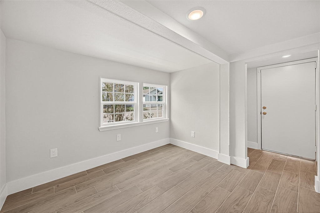 1814 33rd Street - Photo 6