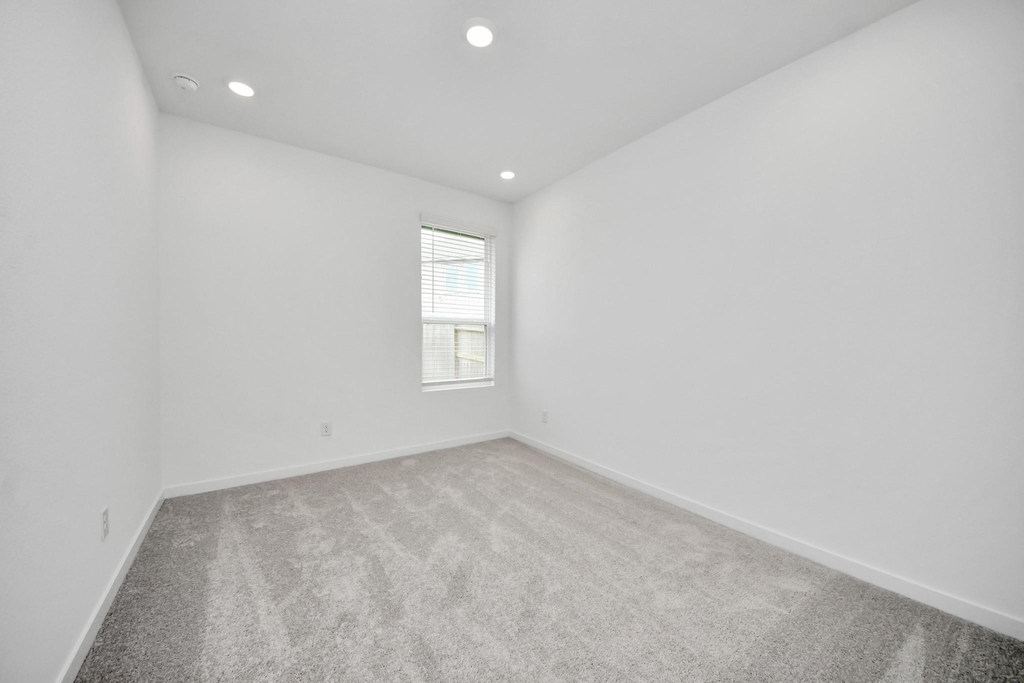 1062 Blue Stone Drive - Photo 35