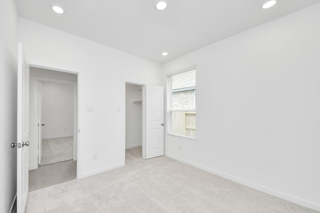 1062 Blue Stone Drive - Photo 38
