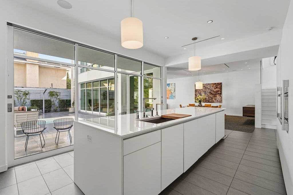 1509 Banks Street - Photo 13