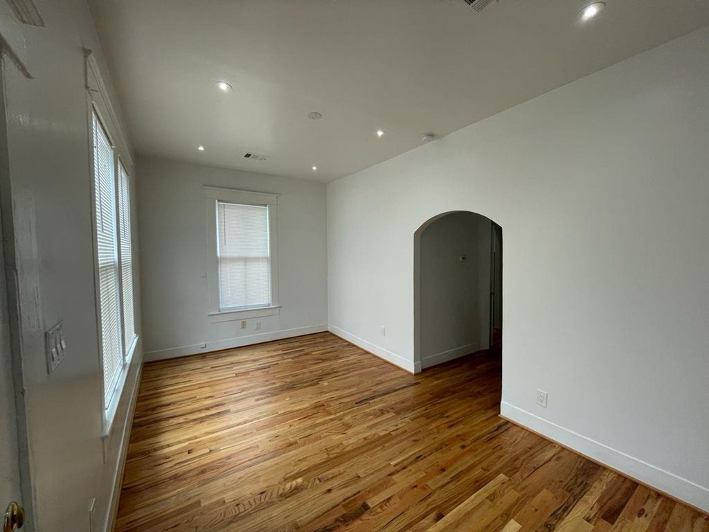 2118 Carter Street - Photo 1