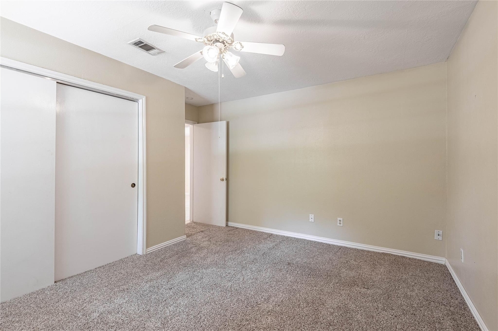 2401 Sycamore Ave - Photo 19