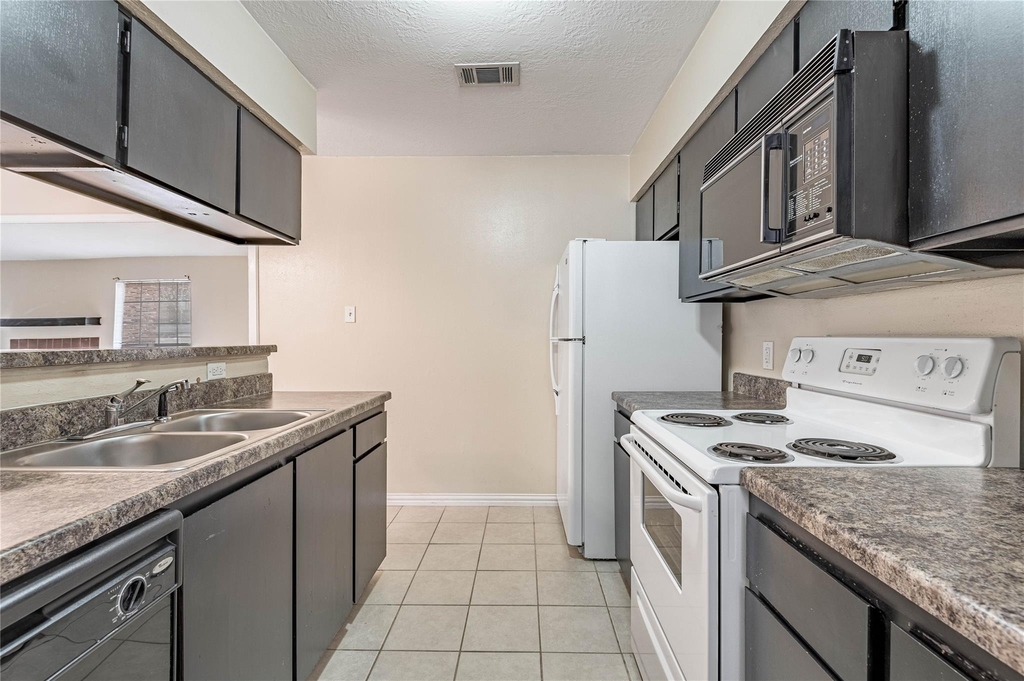 2401 Sycamore Ave - Photo 10