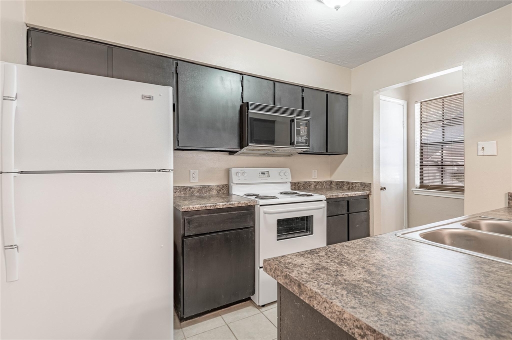 2401 Sycamore Ave - Photo 8