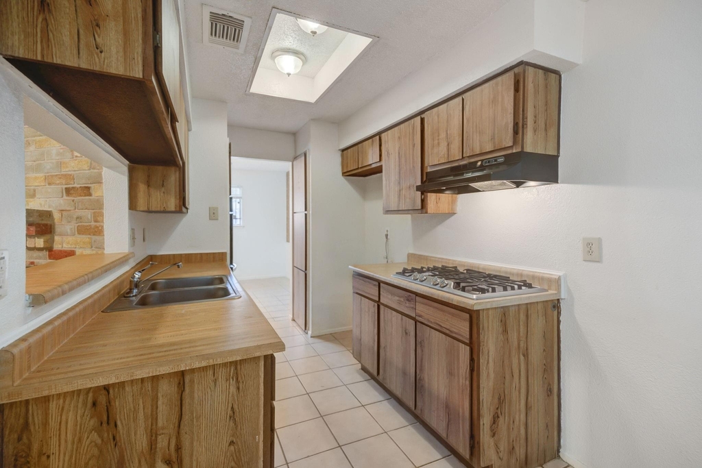 12718 Panay Drive - Photo 4