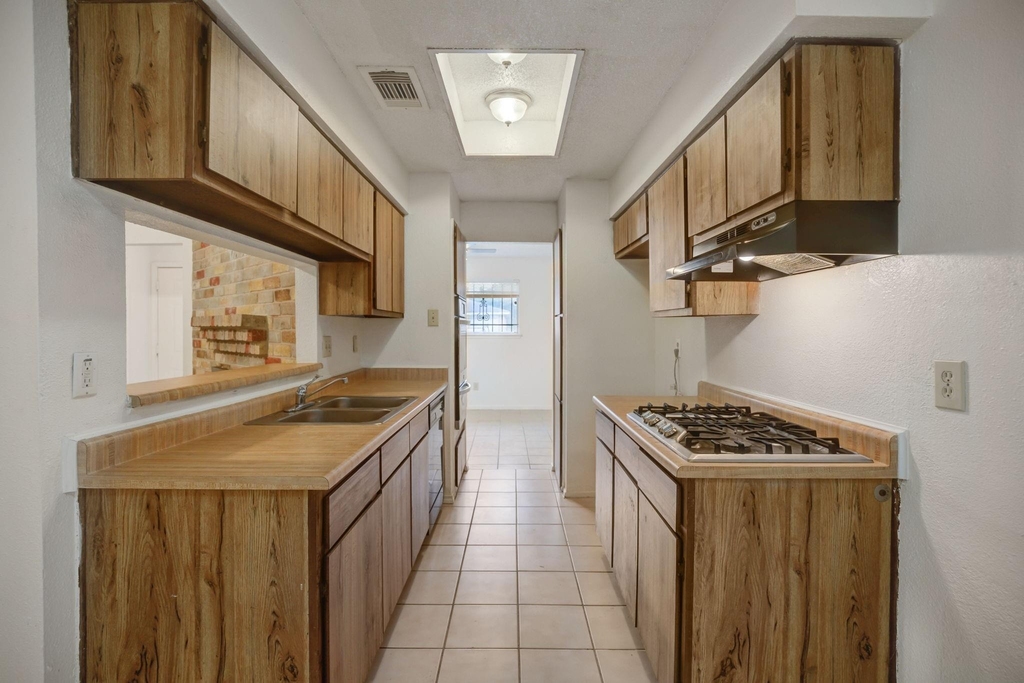 12718 Panay Drive - Photo 5