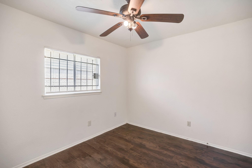 12718 Panay Drive - Photo 21