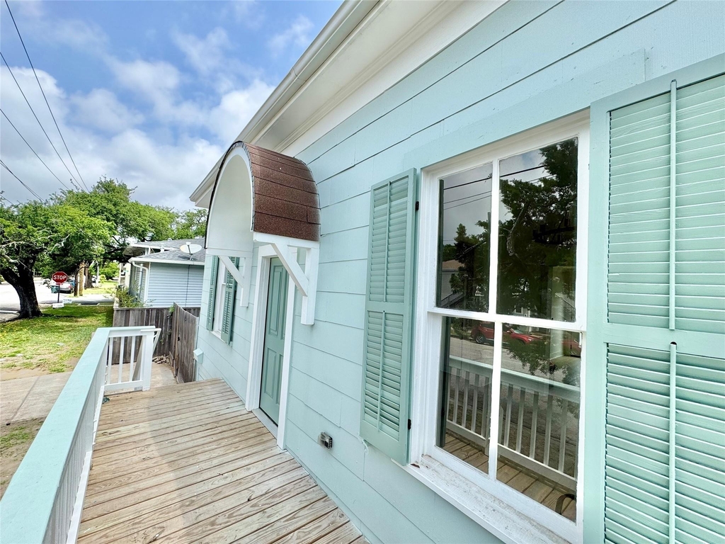 1312 35th Street - Photo 3
