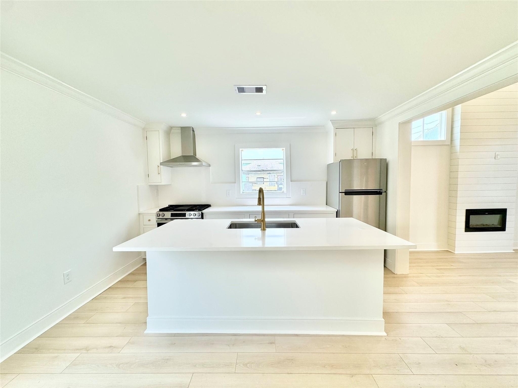 1312 35th Street - Photo 9