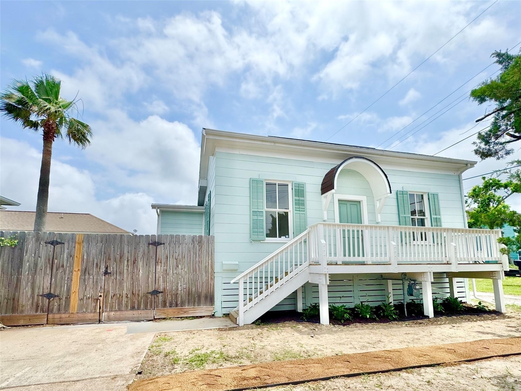1312 35th Street - Photo 1