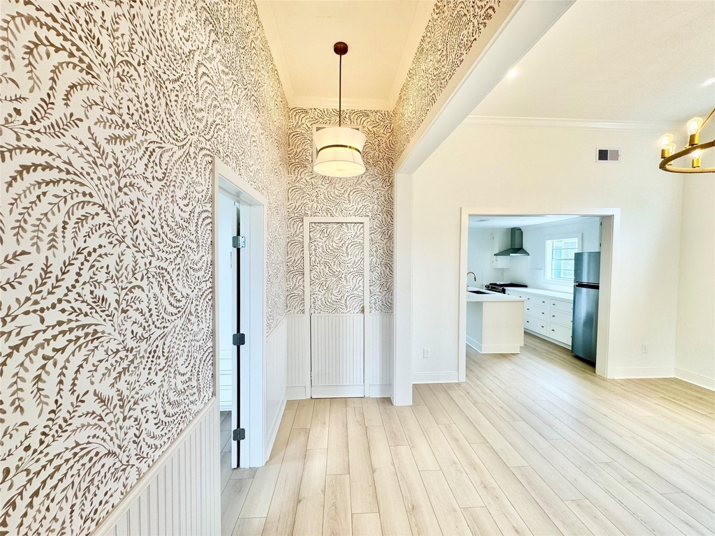 1312 35th Street - Photo 4