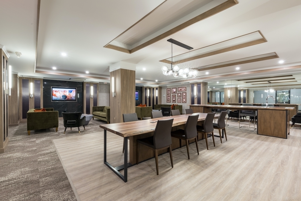 East 51st Street - Photo 4