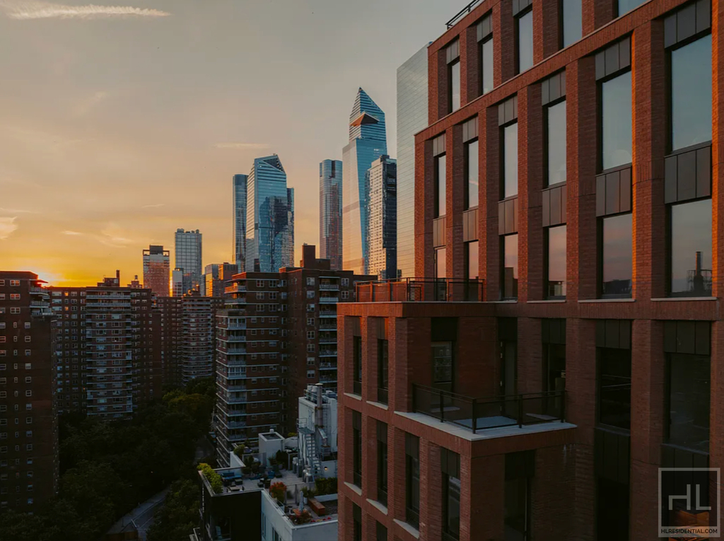 West 28th Street - Photo 7