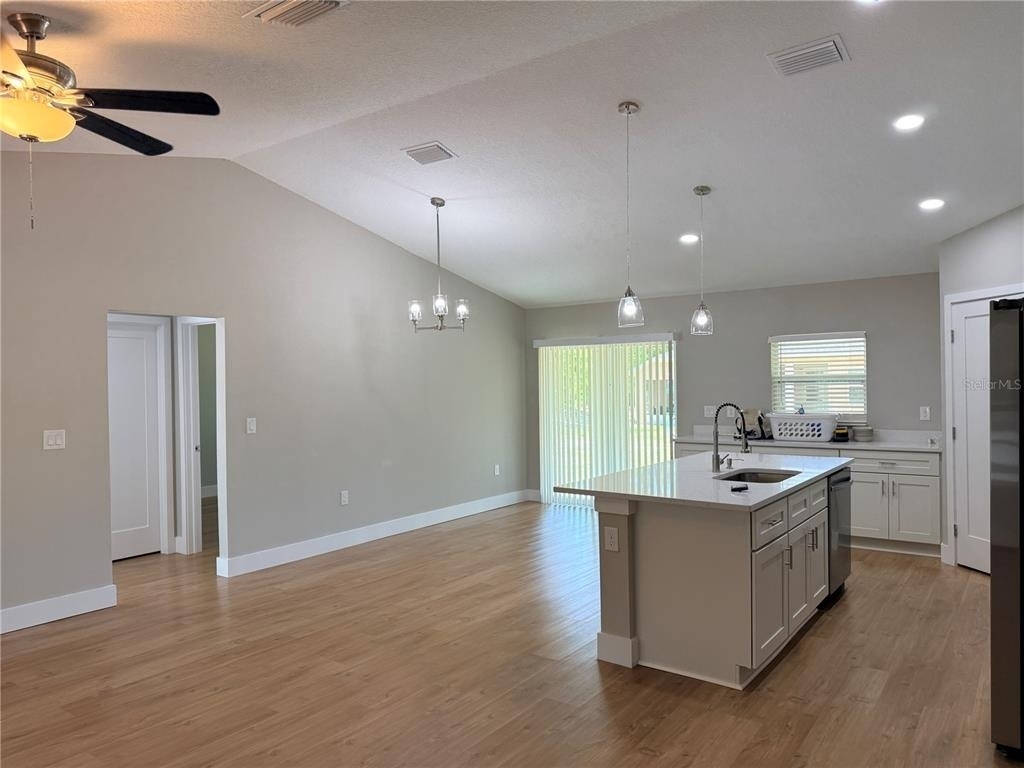 2186 W G Martinelli Boulevard - Photo 6