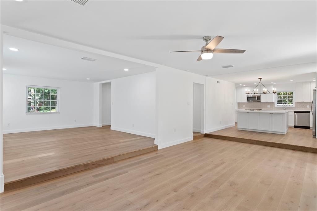 4704 W Brookwood Drive - Photo 11