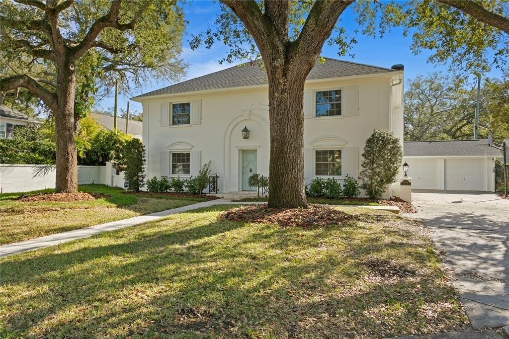 4704 W Brookwood Drive - Photo 1