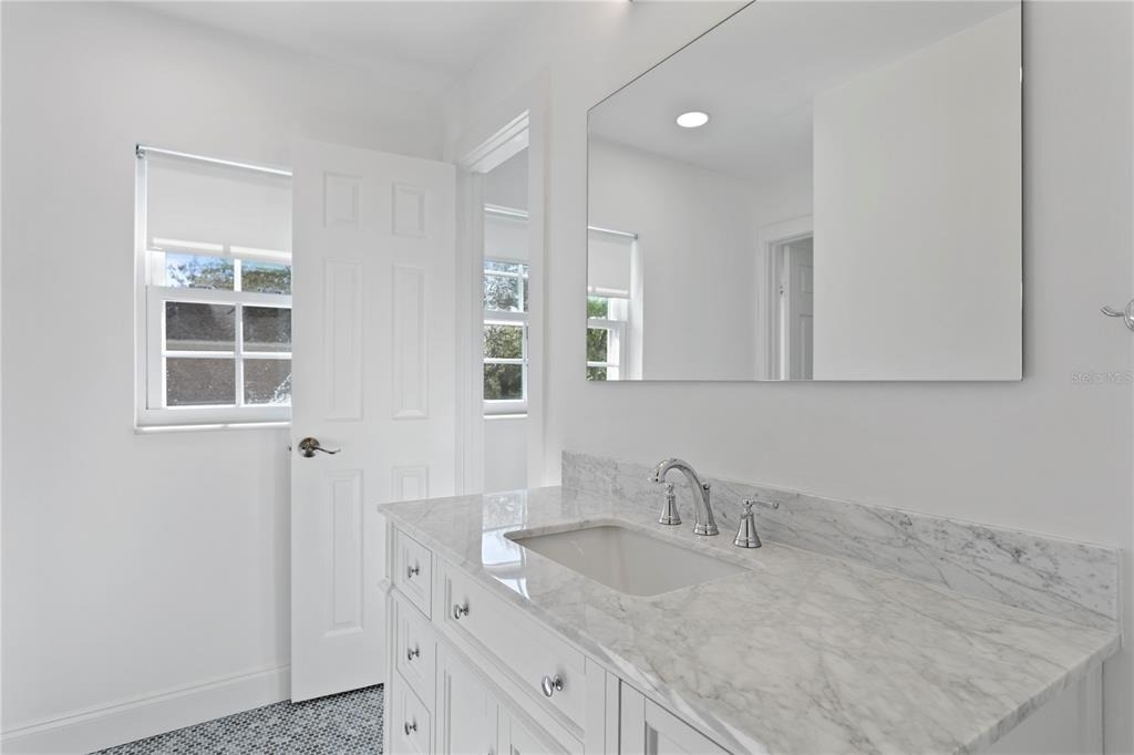 4704 W Brookwood Drive - Photo 36