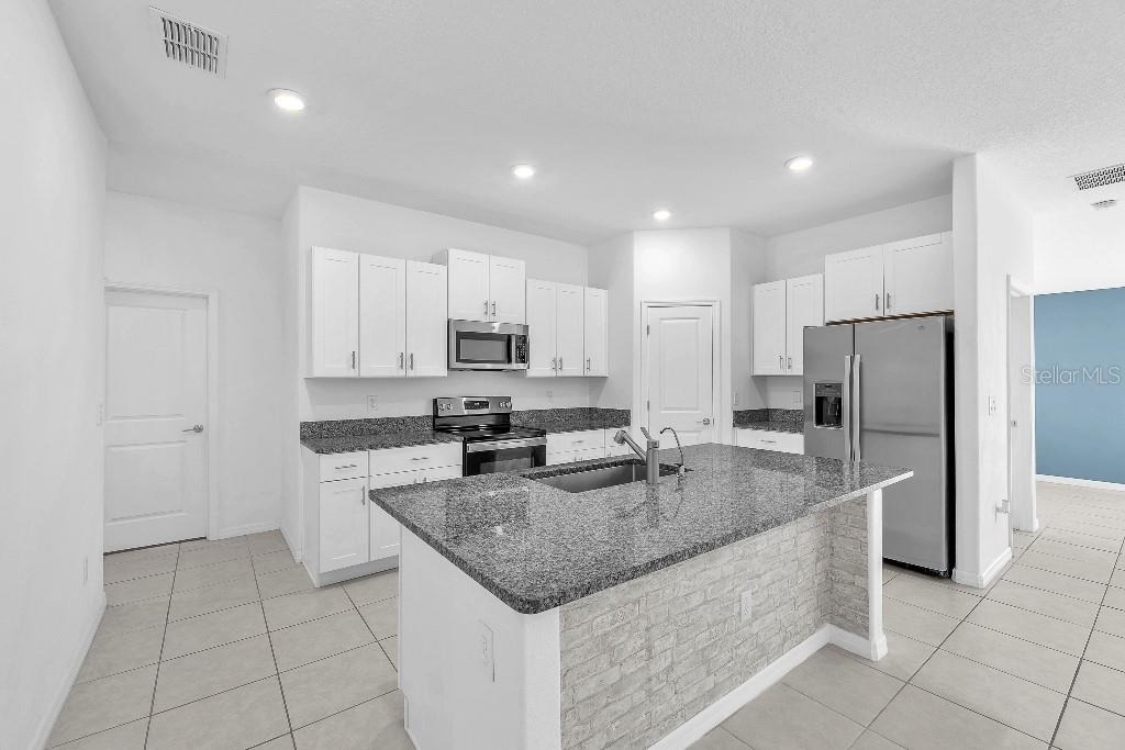 5518 Blue Azure Drive - Photo 13