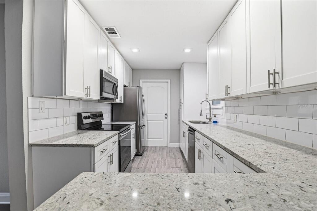 203 W Emma Street - Photo 9