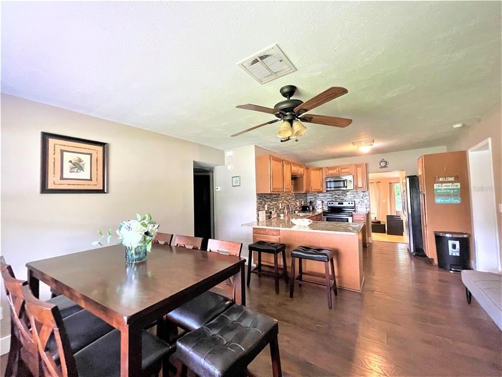 5106 104th Street N - Photo 5