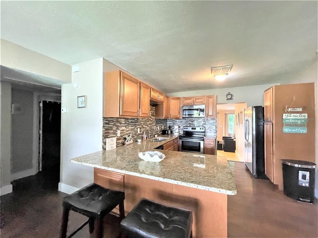 5106 104th Street N - Photo 2