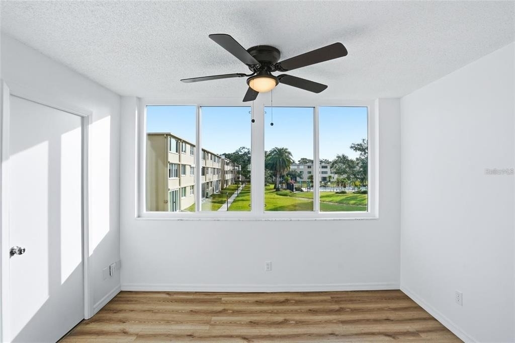 5095 Bay Street Ne - Photo 10