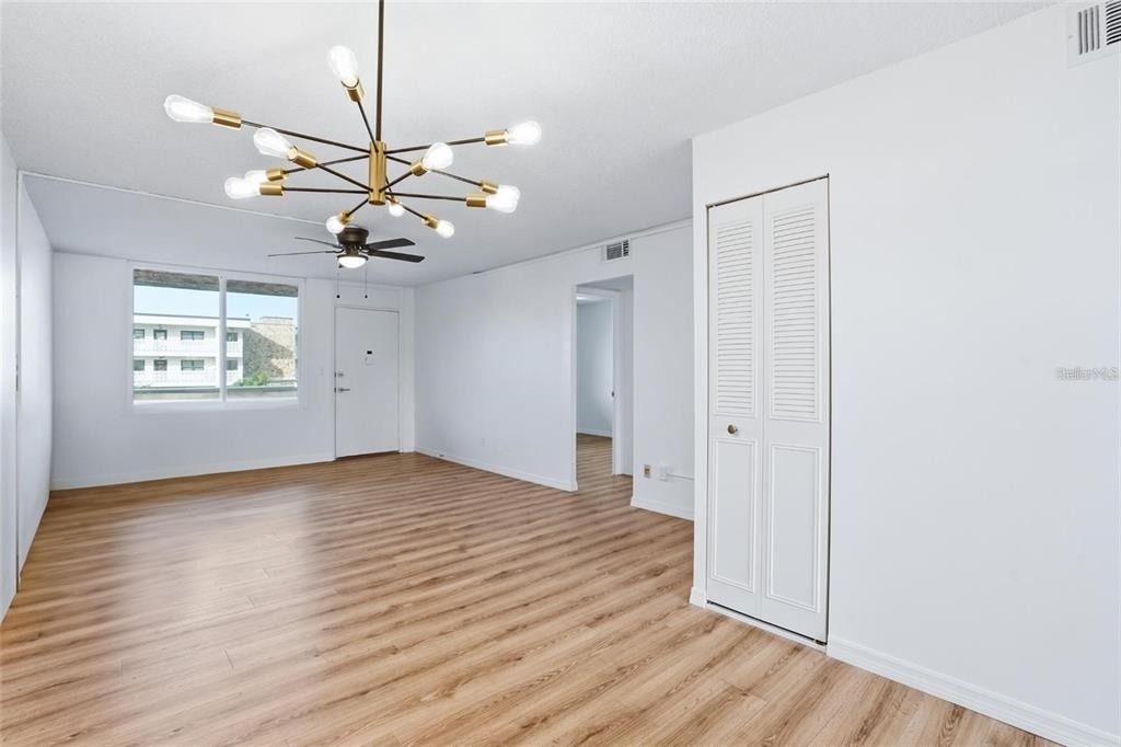 5095 Bay Street Ne - Photo 2
