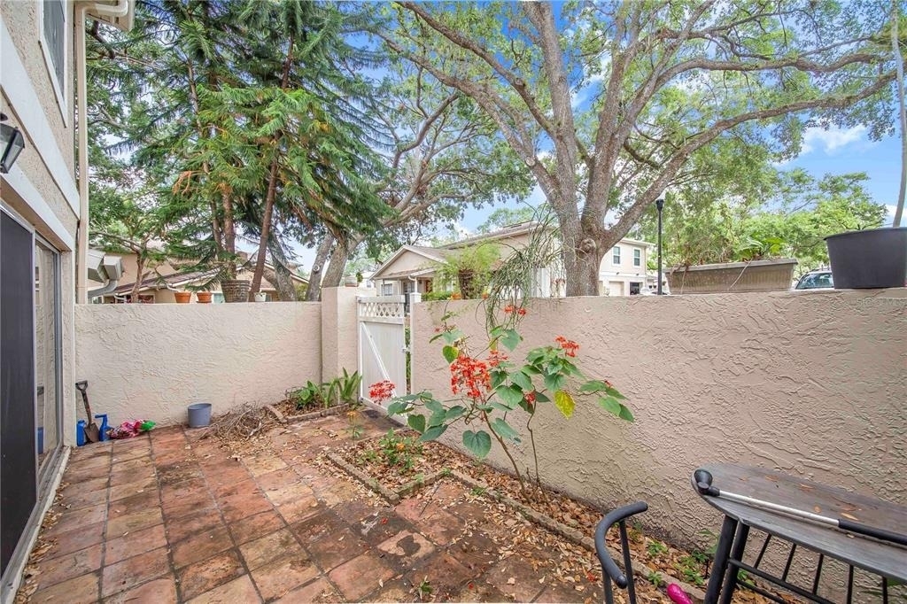 11857 Northtrail Avenue - Photo 2