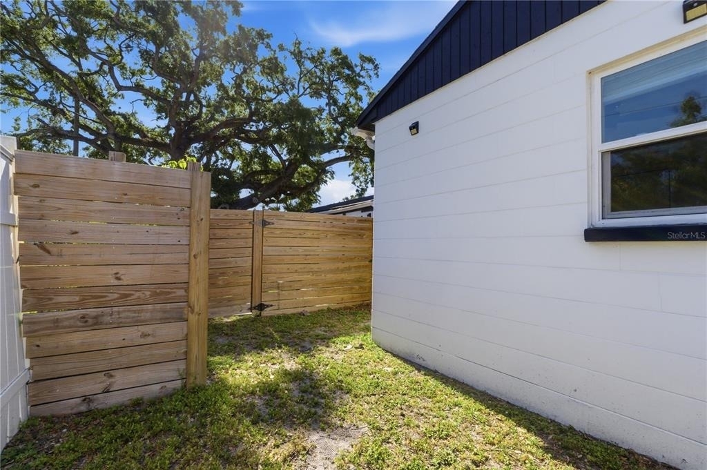 7005 N Duncan Avenue - Photo 22