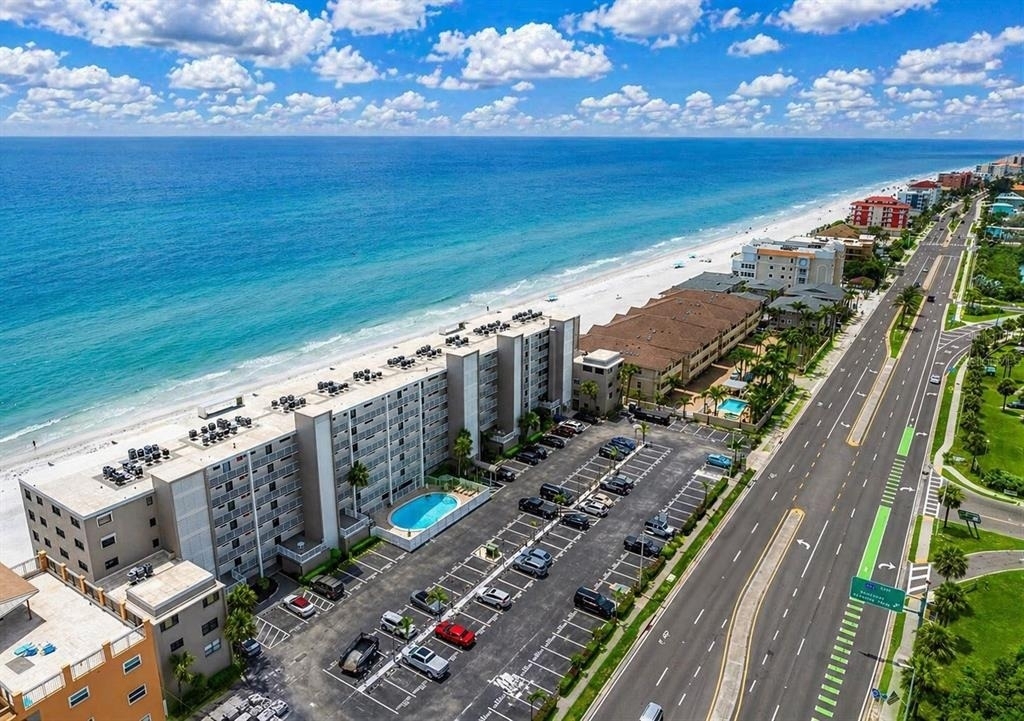 18650 Gulf Boulevard - Photo 2