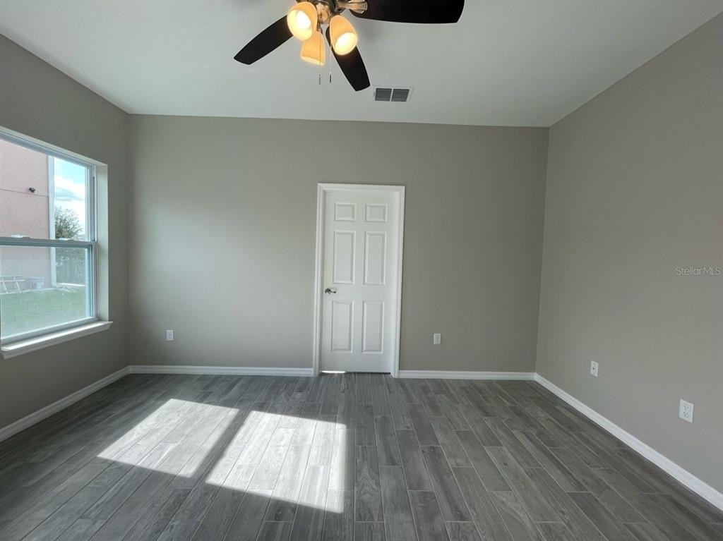 407 Bedlington Court - Photo 12