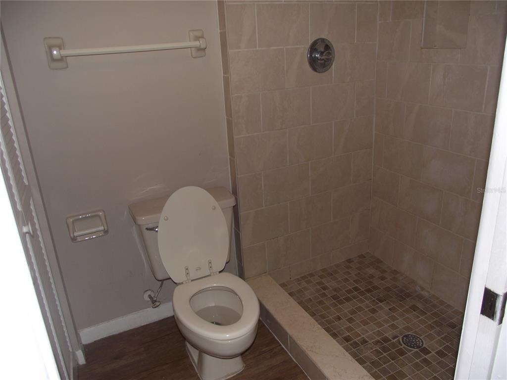 5293 Vineland Road - Photo 7