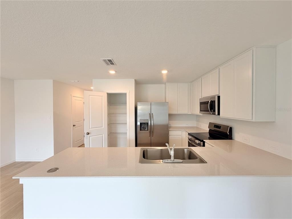 842 Lynx Street - Photo 8